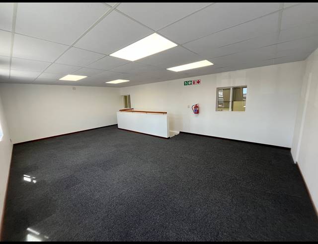 330M² WAREHOUSE TO LET IN KILLARNEY GARDENS